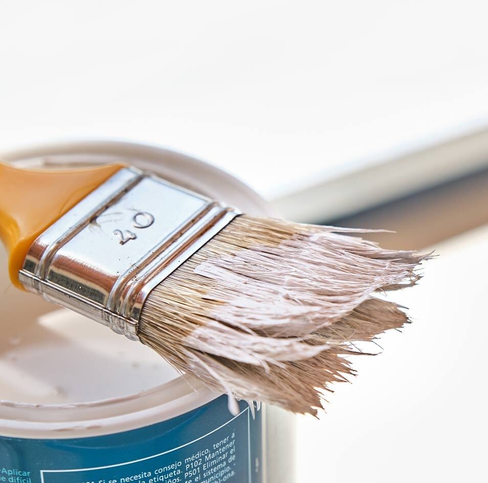 tinta-propria-pintar-um-rodape-em-poliestireno-odem